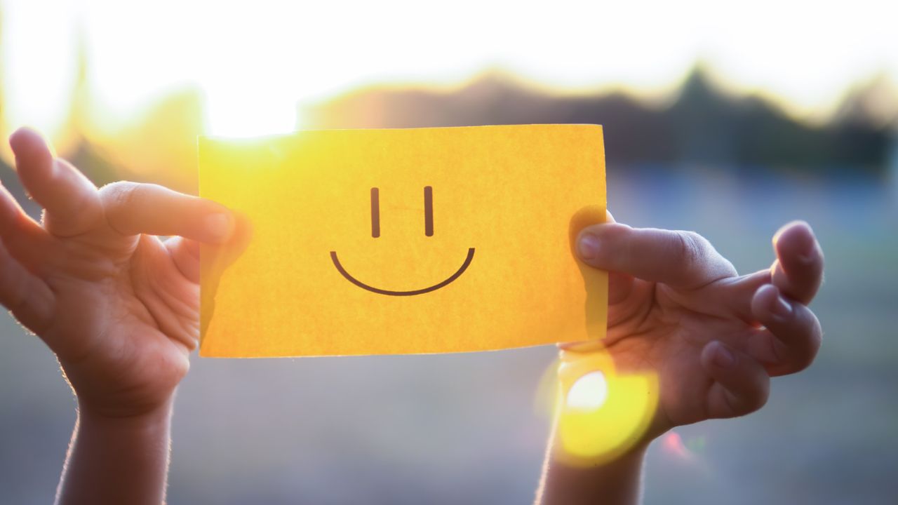 8 Happiness Traps to Avoid: A Psychiatrist's Insight